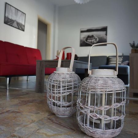 Seaside Family Apartment In Paralia Dionisiou Екстериор снимка