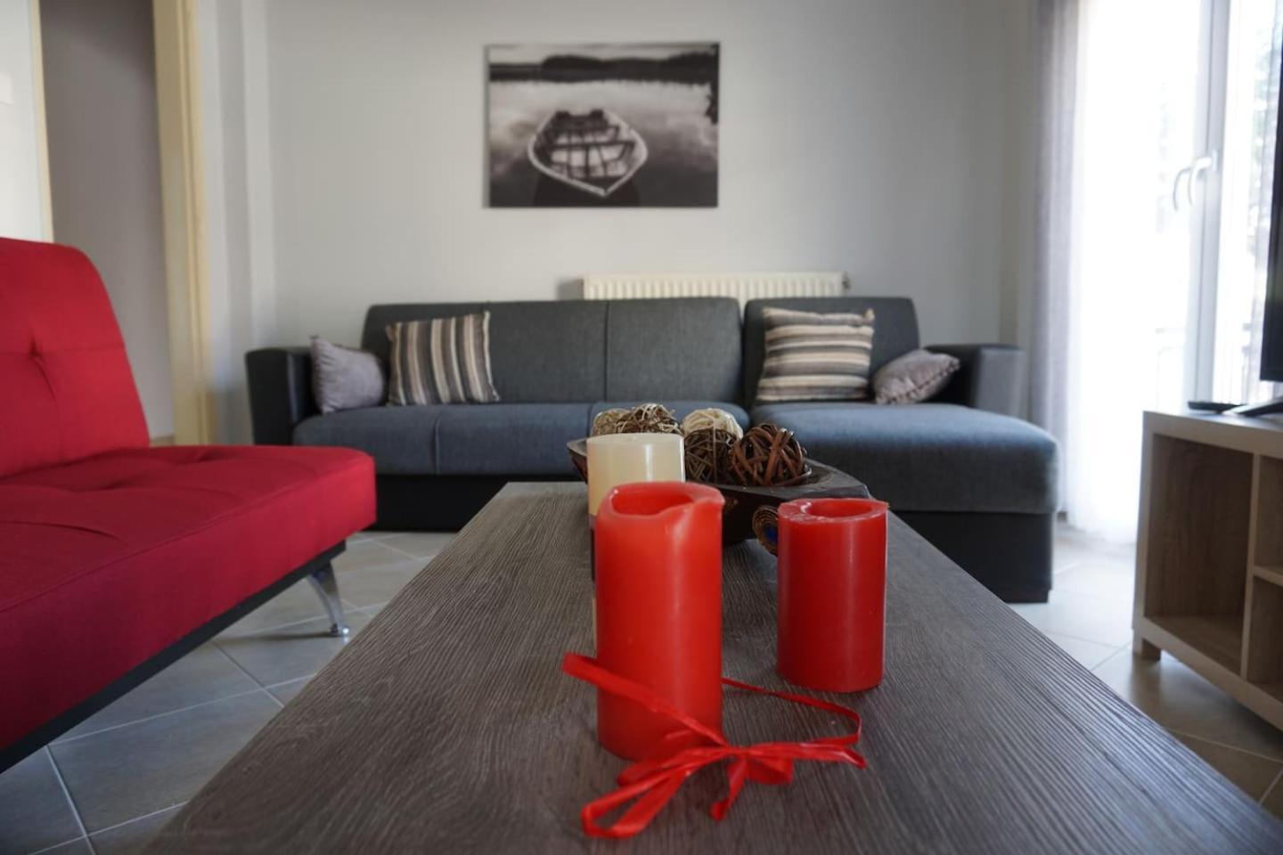 Seaside Family Apartment In Paralia Dionisiou Екстериор снимка